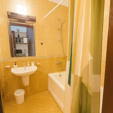 アパート Sea Sirena With A Mountain View